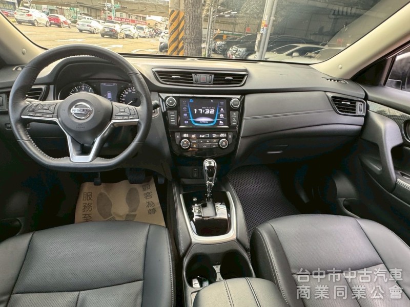 2018 X-Trail 2.0 玩美影音 跑六萬 原鈑