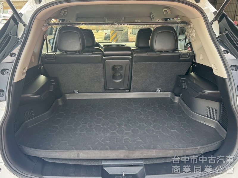 2018 X-Trail 2.0 玩美影音 跑六萬 原鈑