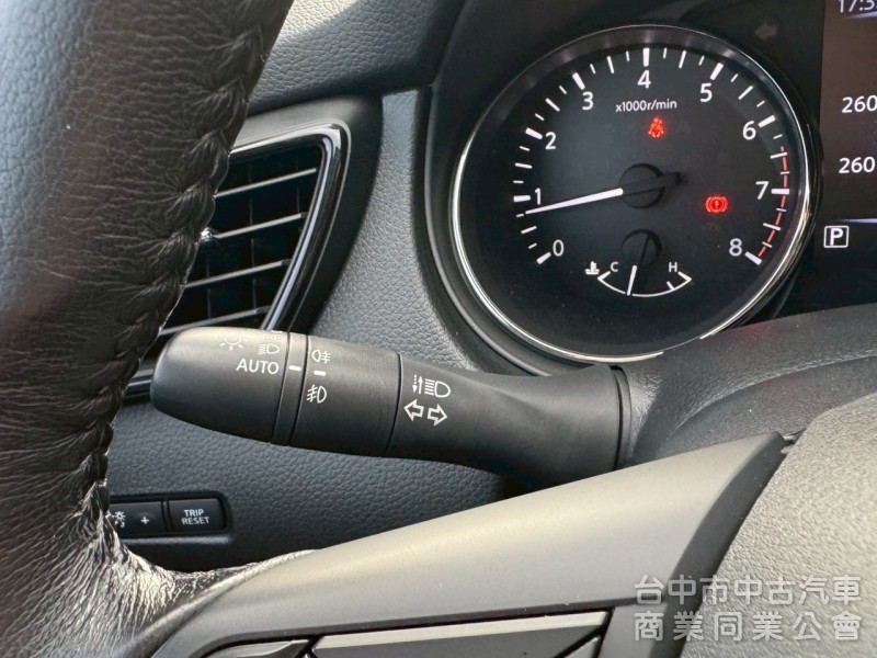 2018 X-Trail 2.0 玩美影音 跑六萬 原鈑