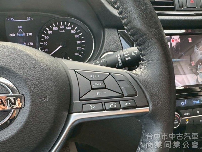 2018 X-Trail 2.0 玩美影音 跑六萬 原鈑