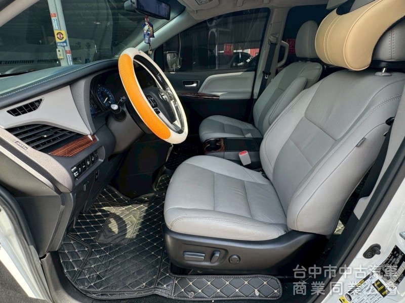 2017 Sienna 3.5 頂級 跑12萬多公里