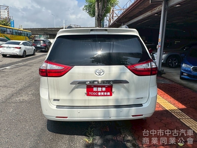 2017 Sienna 3.5 頂級 跑12萬多公里