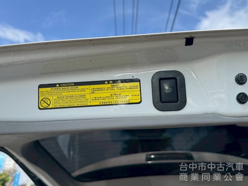 2017 Sienna 3.5 頂級 跑12萬多公里