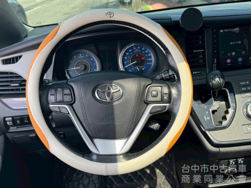 2017 Sienna 3.5 頂級 跑12萬多公里