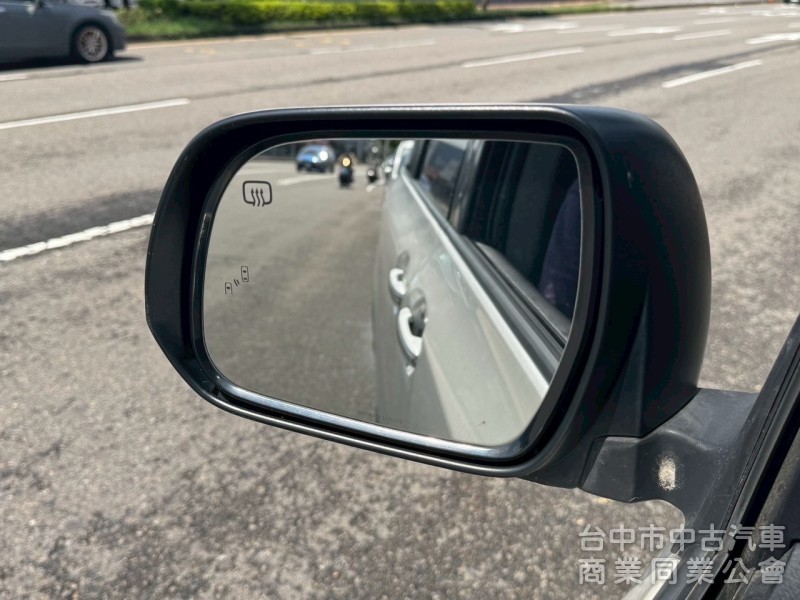 2017 Sienna 3.5 頂級 跑12萬多公里