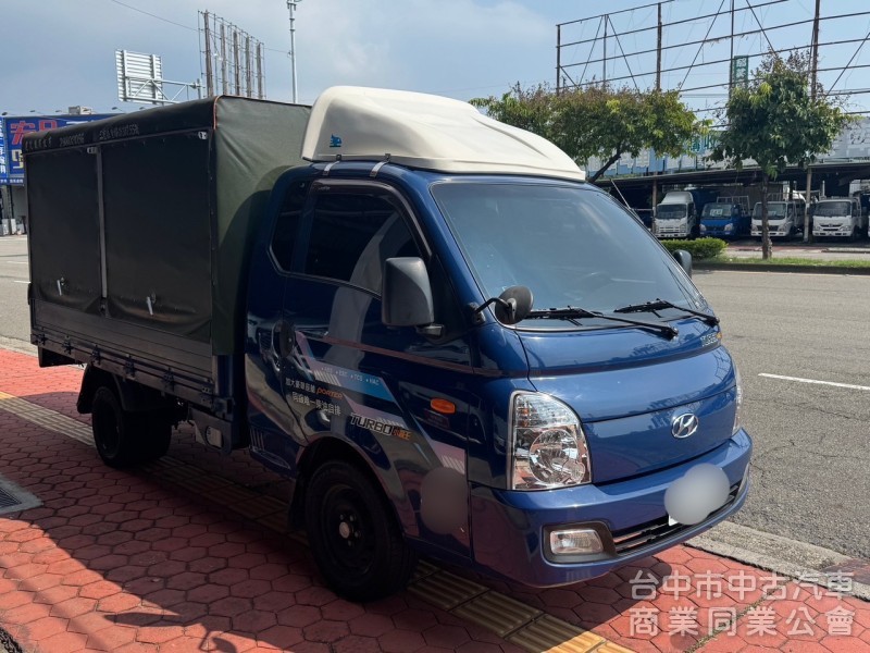 2019 小霸王 自排 大單廂 跑八萬多公里