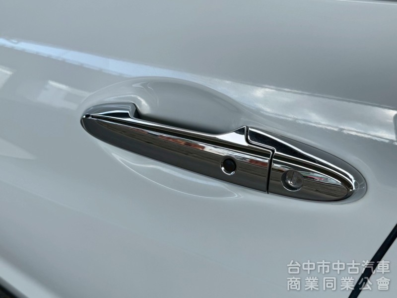 2019 HRV 1.8S 跑七萬多公里