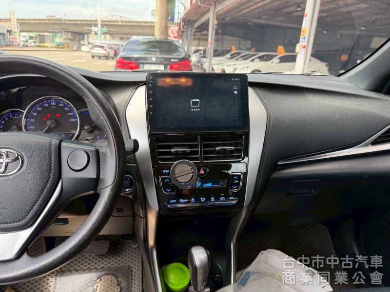2018 Yaris 豪華 跑九萬多公里