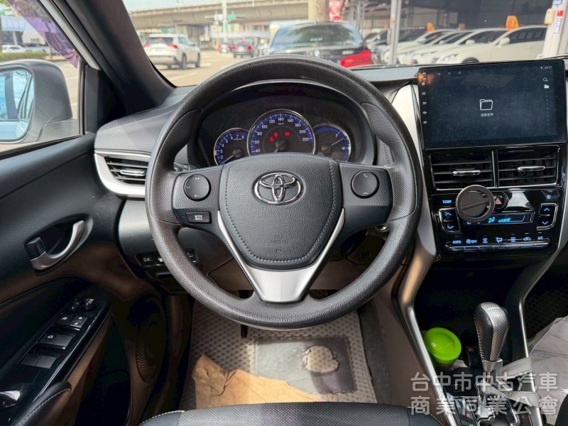 2018 Yaris 豪華 跑九萬多公里