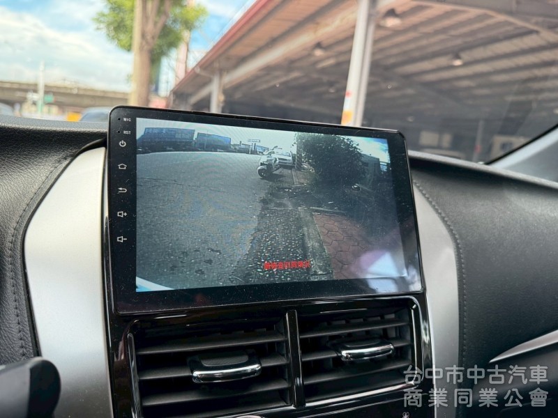 2018 Yaris 豪華 跑九萬多公里