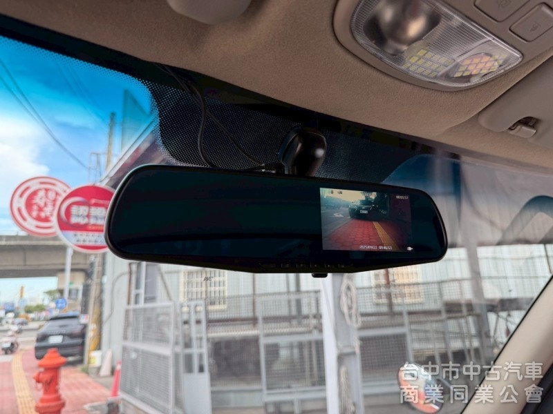 2019 小霸王 自排 跑八萬多 大單廂