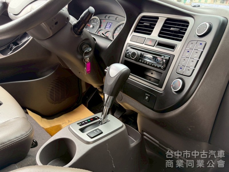 2019 小霸王 自排 跑八萬多 大單廂