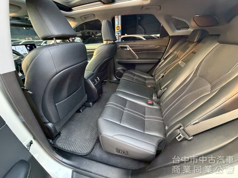 2022 RX300 旗艦 跑六萬