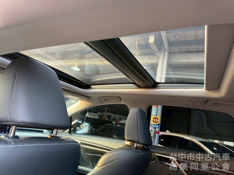 2022 RX300 旗艦 跑六萬