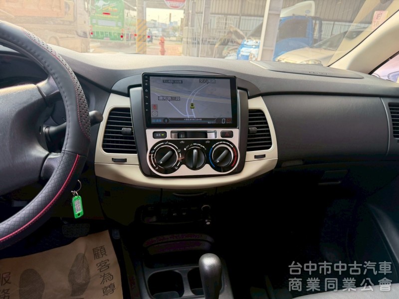 2011 Innova 2.0跑八萬 後座出風口