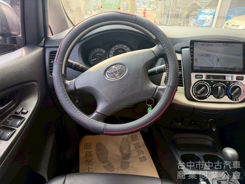 2011 Innova 2.0跑八萬 後座出風口