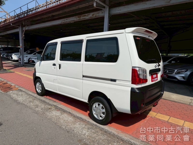 2022 A180 自排廂型車