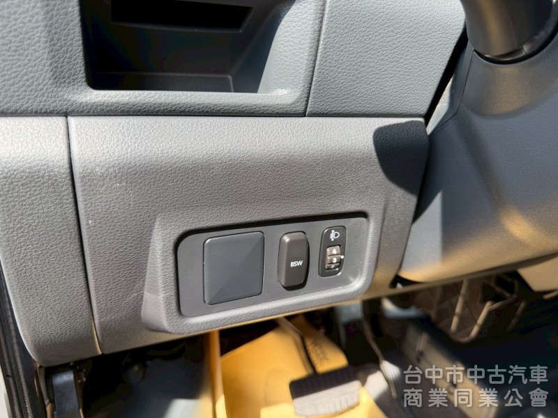 2022 A180 自排廂型車