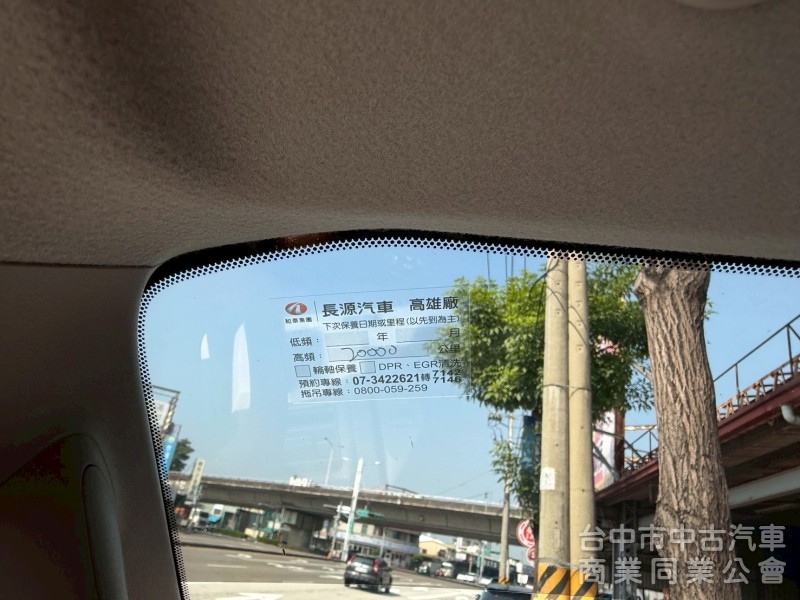 2022 HIACE 廂型車跑一萬多