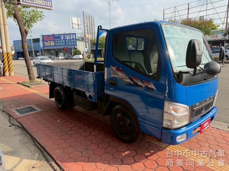 2010 堅達貨車 跑33萬多公里