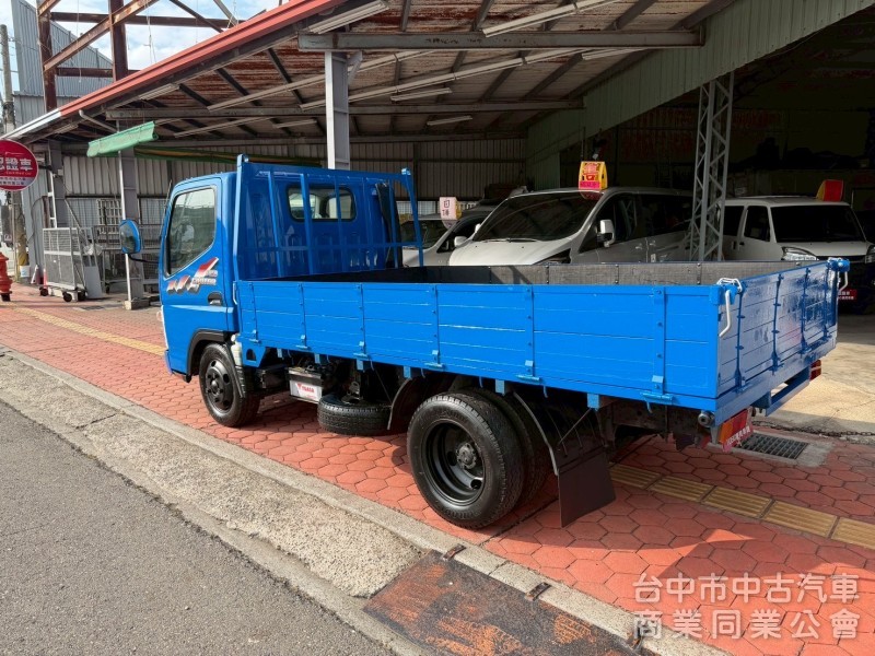 2010 堅達貨車 跑33萬多公里