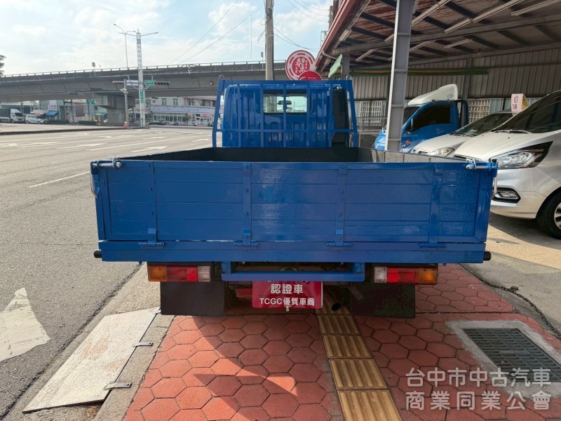 2010 堅達貨車 跑33萬多公里