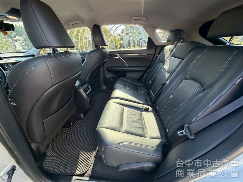 2016 RX200t 跑八萬多