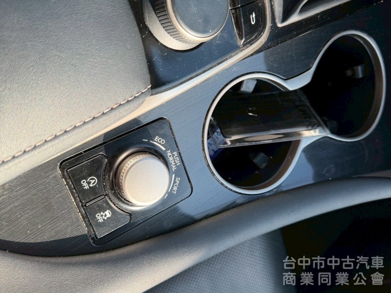 2016 RX200t 跑八萬多