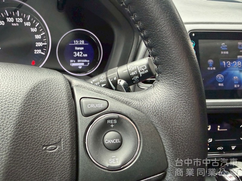 2018 HRV 1.8S 跑9萬多公里