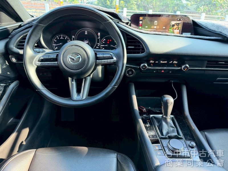 2022 Mazda3 跑三萬多