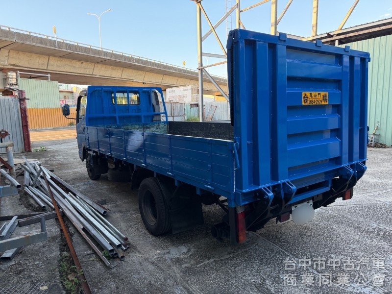 2012 堅達貨車 14.5呎 尾門