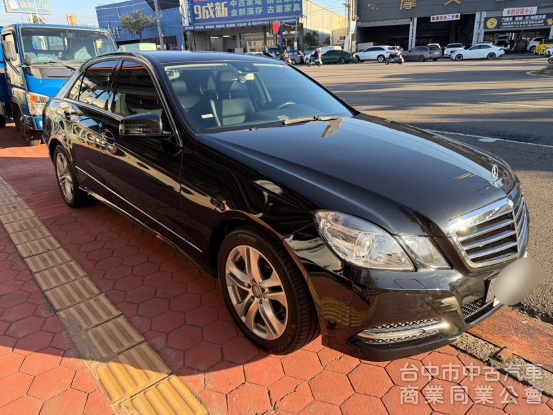 2012 E200總代理跑八萬多公里