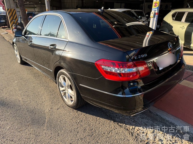 2012 E200總代理跑八萬多公里