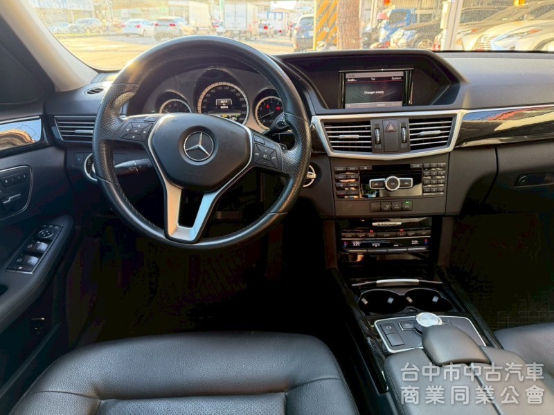 2012 E200總代理跑八萬多公里