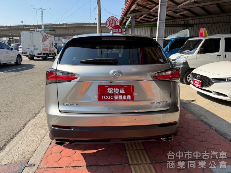 2016 NX200t豪華版 跑十一萬公里