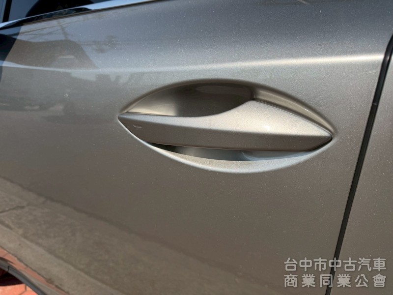 2016 NX200t豪華版 跑十一萬公里