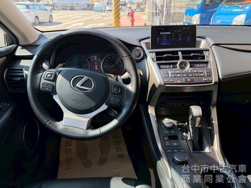 2016 NX200t豪華版 跑十一萬公里
