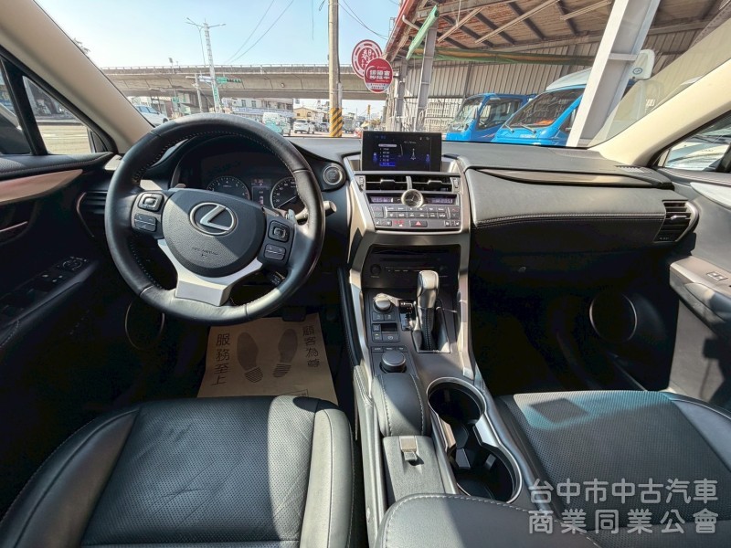 2016 NX200t豪華版 跑十一萬公里