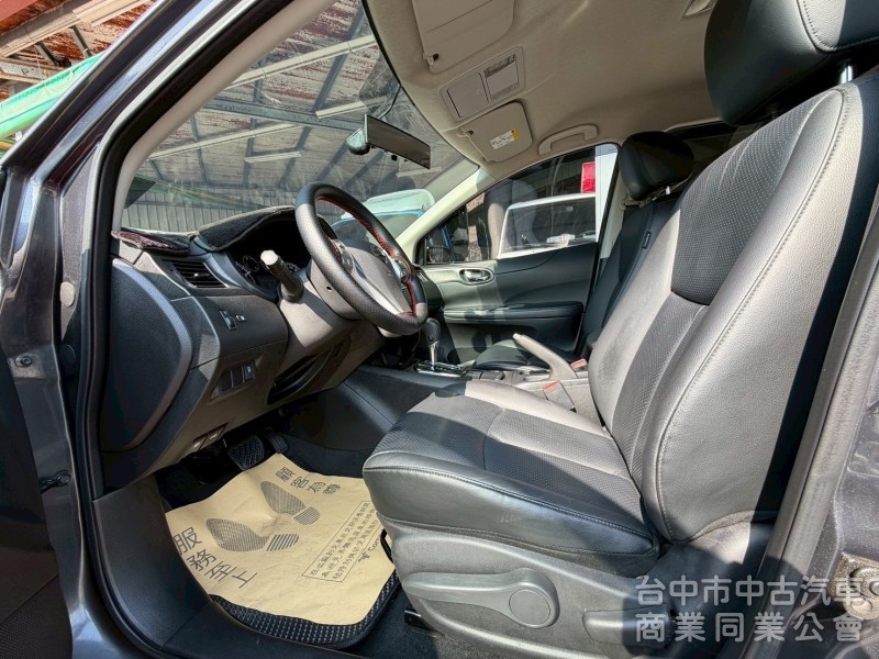 2017 iTiida 1.6旗艦 跑四萬多