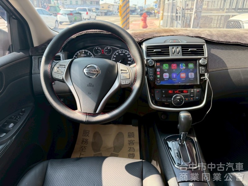 2017 iTiida 1.6旗艦 跑四萬多