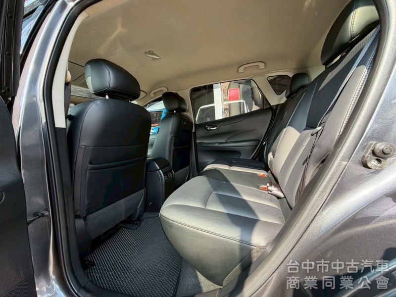 2017 iTiida 1.6旗艦 跑四萬多