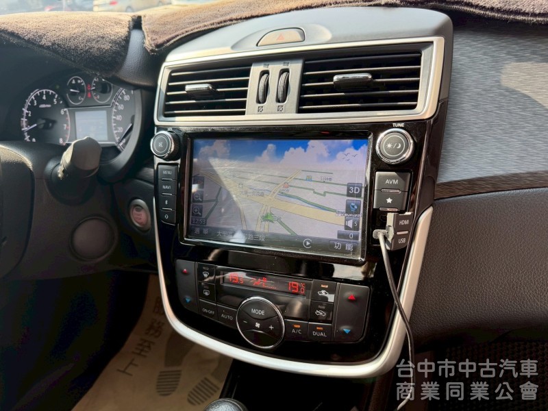 2017 iTiida 1.6旗艦 跑四萬多