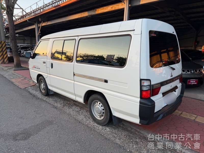 2023 得利卡廂型車 跑三萬多公里