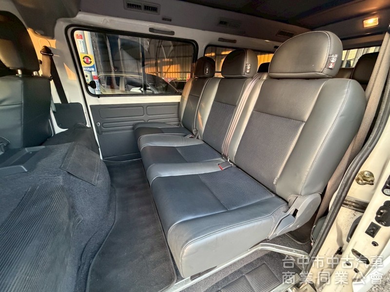 2023 得利卡廂型車 跑三萬多公里