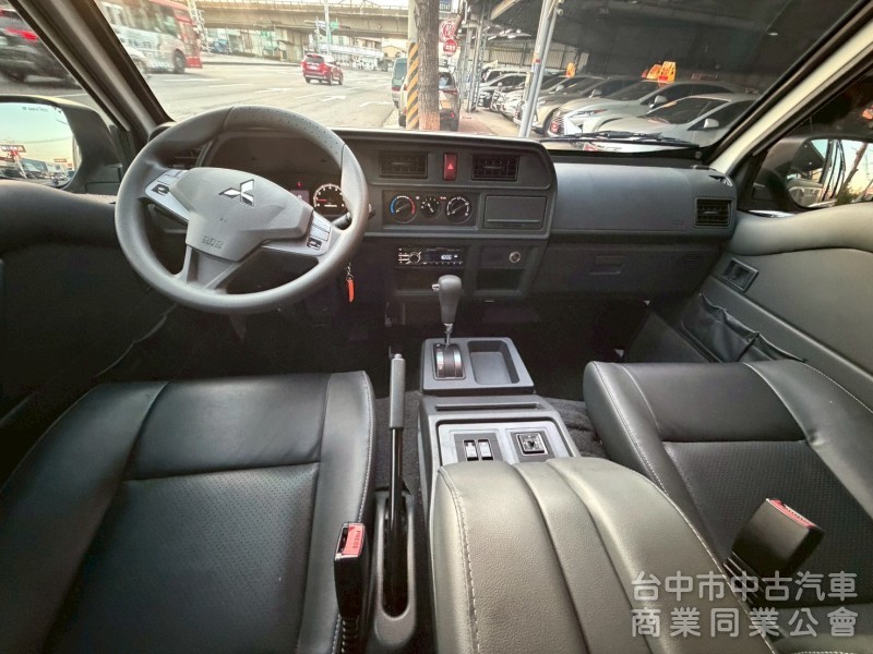 2023 得利卡廂型車 跑三萬多公里