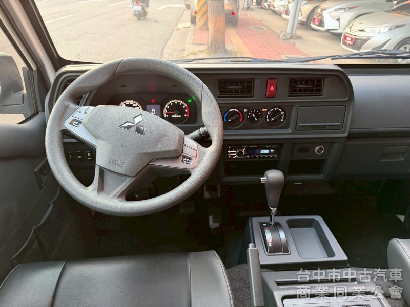 2023 得利卡廂型車 跑三萬多公里