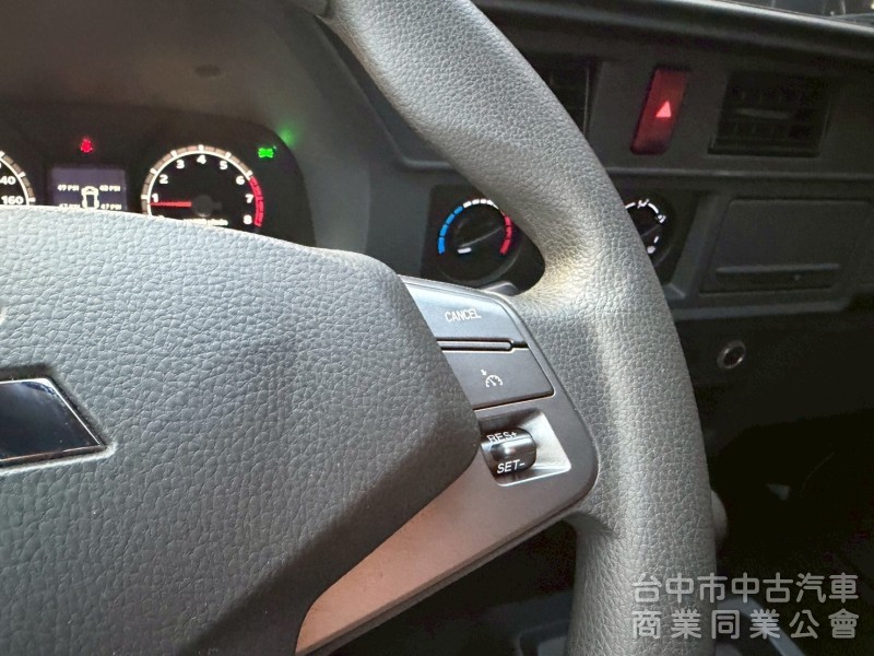 2023 得利卡廂型車 跑三萬多公里