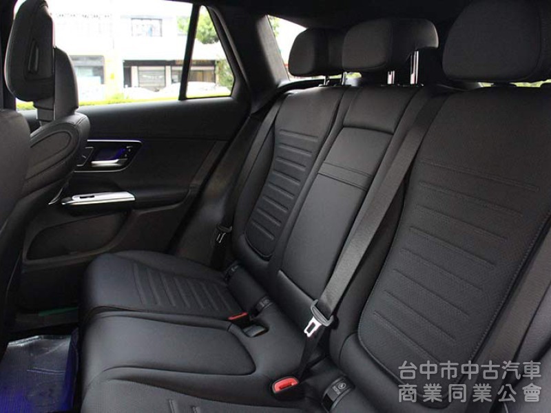 正2024年出廠全新車✅選配全滿且皆原裝✅P20輔助駕駛✅多光束頭燈✅抬頭顯示✅柏林之音✅夜色套件✅保固7年✅新車利率