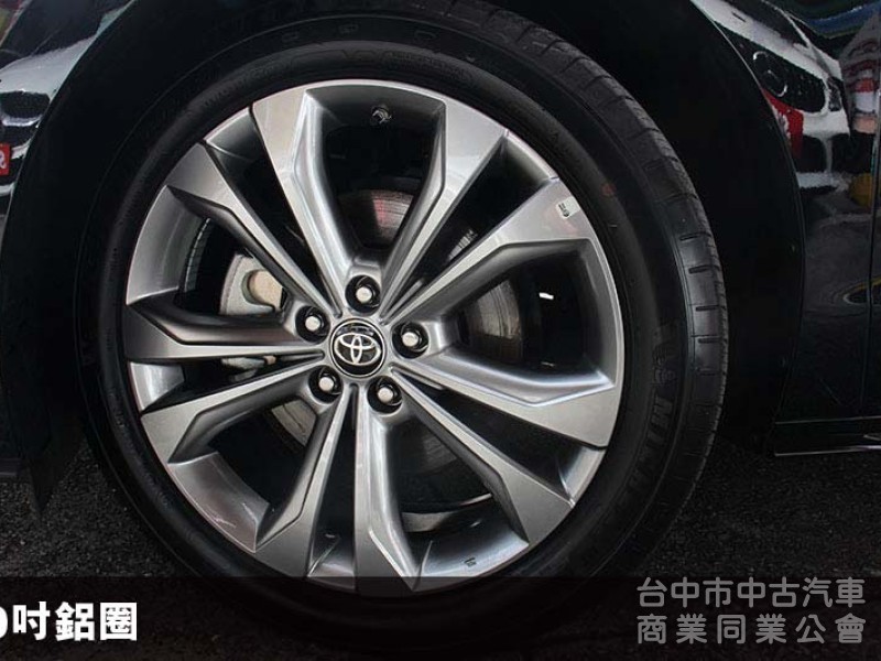 總代理鉑金版✅僅跑7千⭕現車在店免等待⭕新車利率✅JBL音響✅抬頭顯示器✅記憶座椅✅後座影音✅無線充電盤✅JBL音響