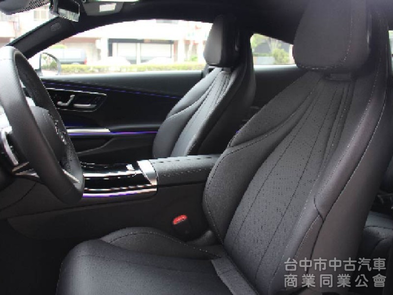 ⭕保證是全省最低價⭕正25年全新車CLE300 4MATIC✅全滿配車款✅多光束✅抬顯✅柏林✅夜色套件✅未領牌新車利率